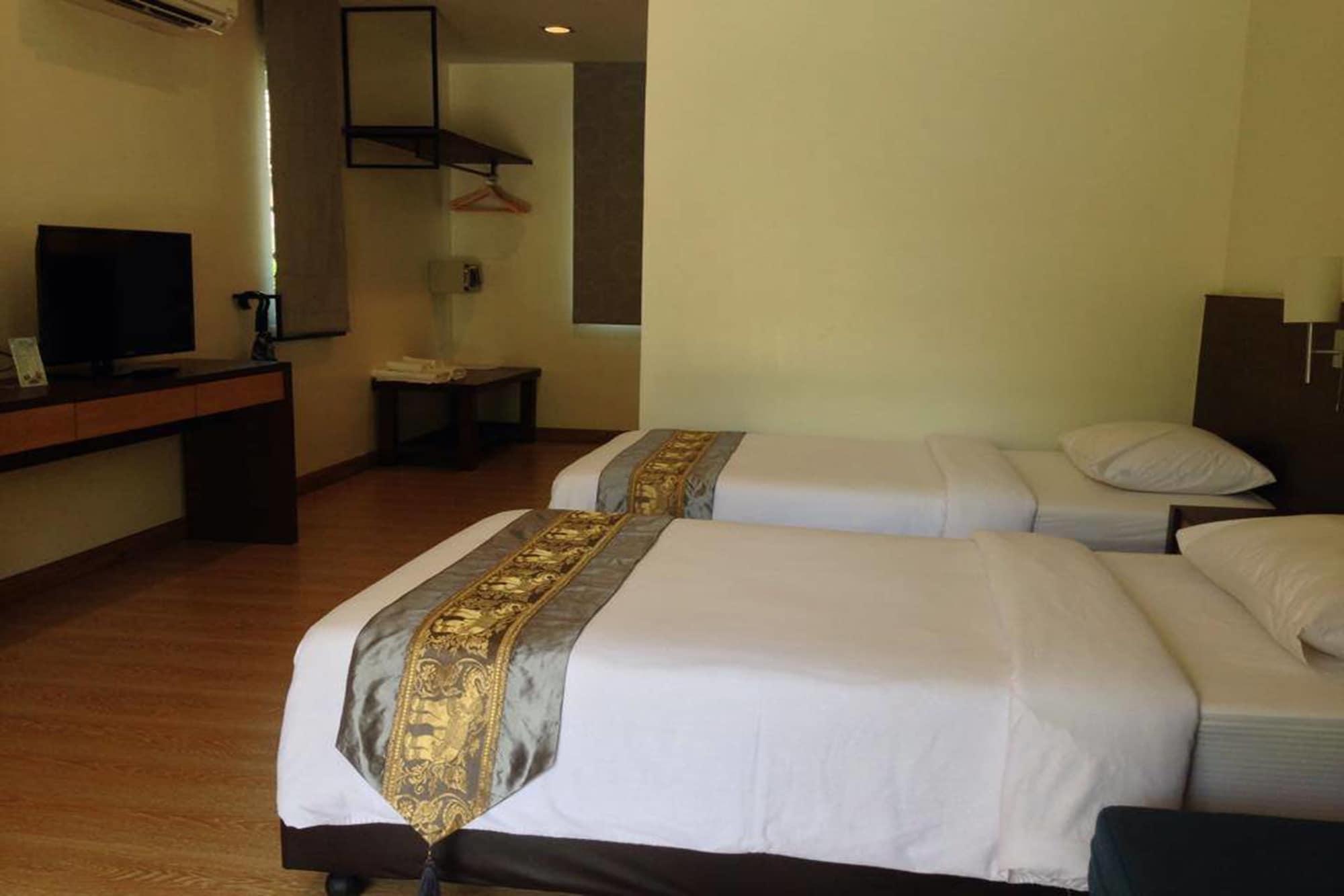 Baan Klang Aow Beach Resort バン・クルート エクステリア 写真