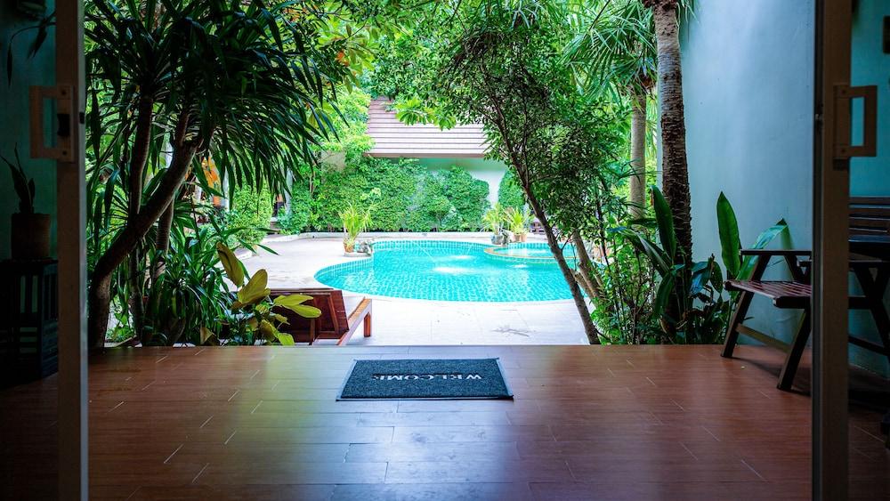 Baan Klang Aow Beach Resort バン・クルート エクステリア 写真