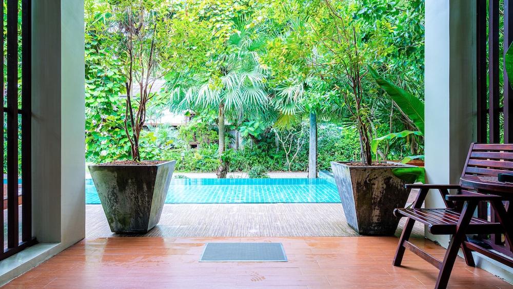Baan Klang Aow Beach Resort バン・クルート エクステリア 写真