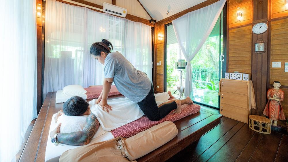 Baan Klang Aow Beach Resort バン・クルート エクステリア 写真