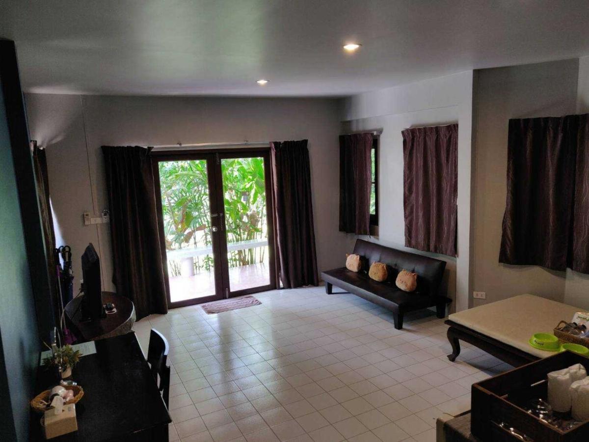 Baan Klang Aow Beach Resort バン・クルート エクステリア 写真