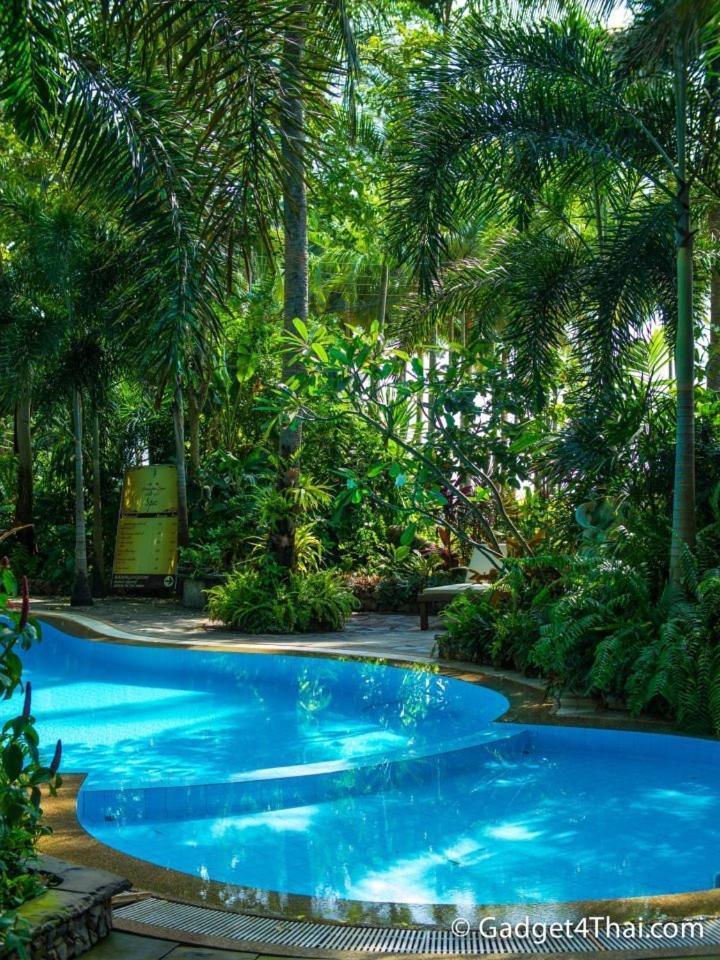 Baan Klang Aow Beach Resort バン・クルート エクステリア 写真