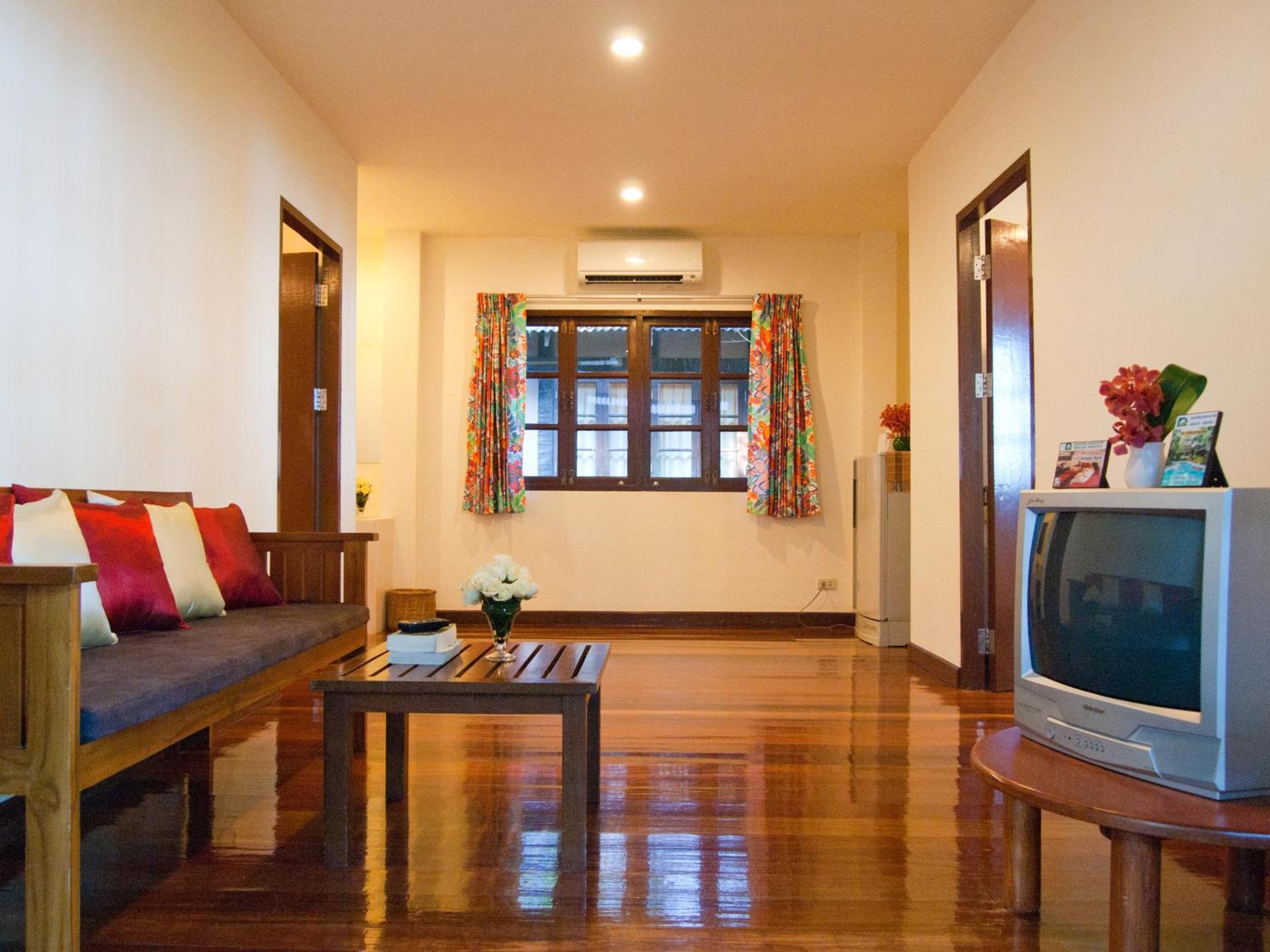 Baan Klang Aow Beach Resort バン・クルート エクステリア 写真