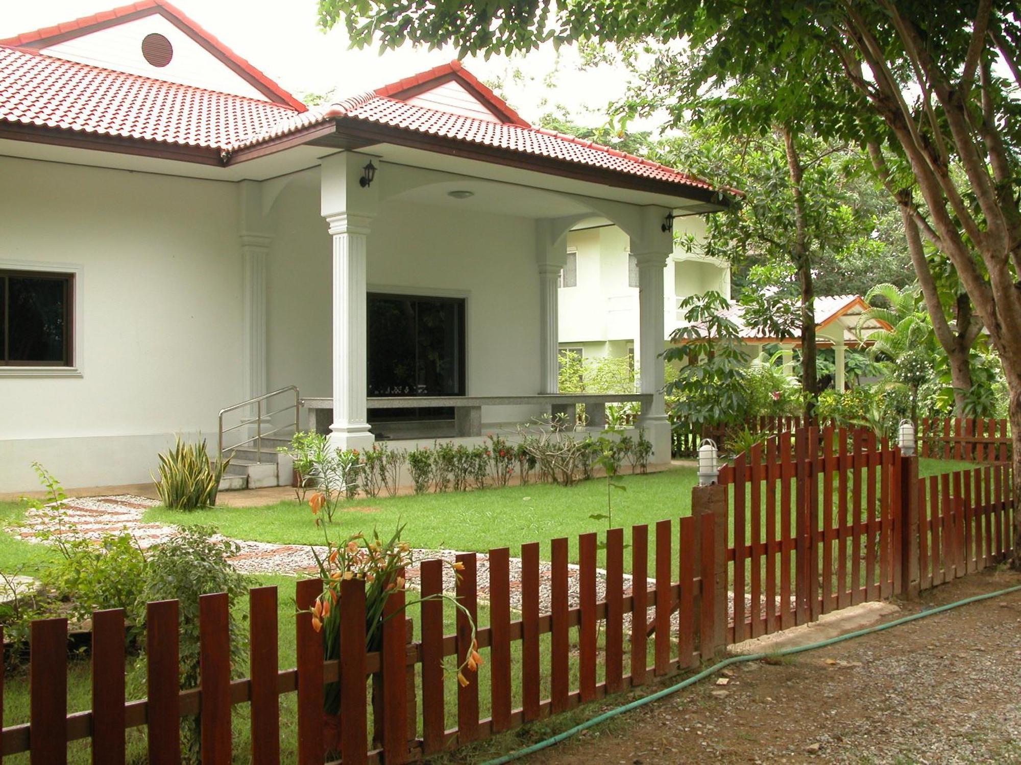 Baan Klang Aow Beach Resort バン・クルート エクステリア 写真